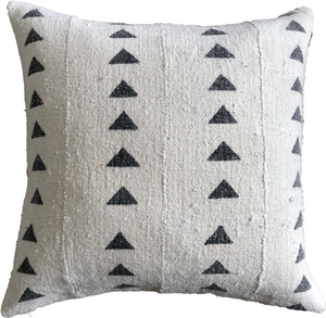Mudcloth Cream and Gray Triangles Pillow Cover